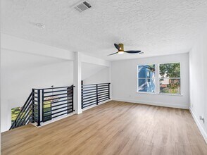 Building Photo - 1306 Briarmead Dr