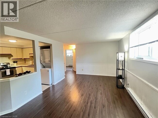 Building Photo - 331 Northlake Dr