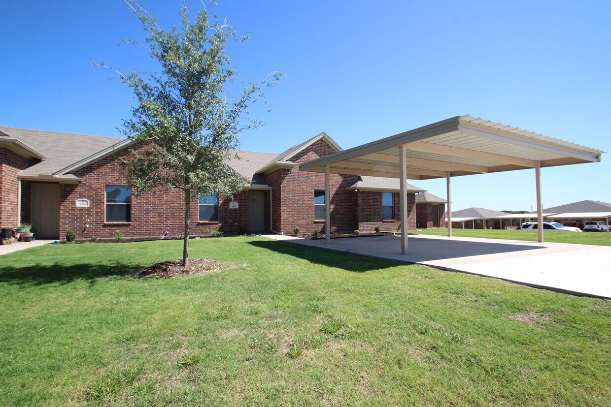 101103 Crossbow Ct Unit 103, Weatherford, TX 76088 Room for Rent in