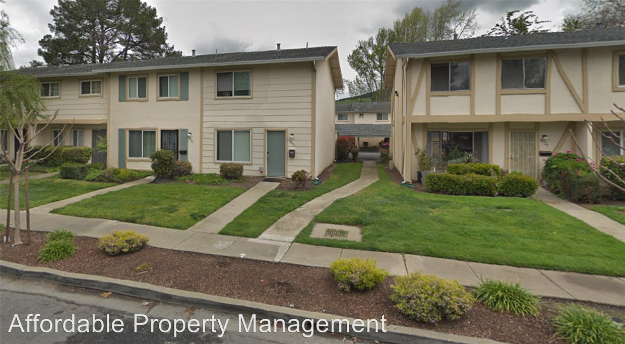 Foto principal - 2 br, 1.5 bath House - 38523 Royal Ann Common