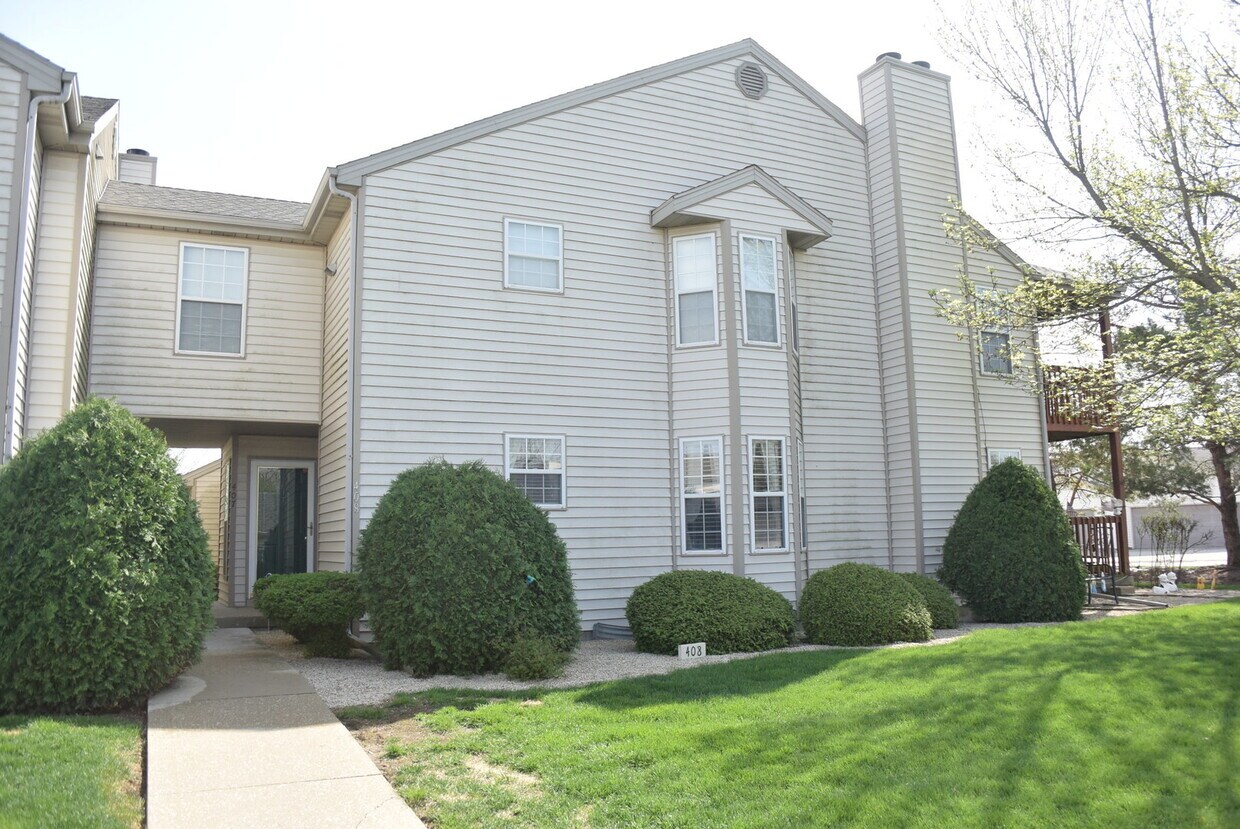 Primary Photo - 407 Huntington Ct