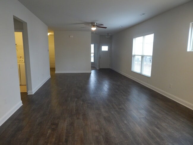 Foto del edificio - Beautiful home in Del Webb by Riverlights (55 and over community)