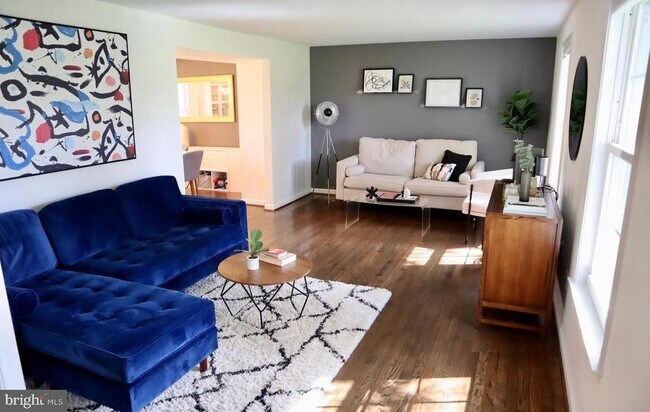 Foto del edificio - 15826 Anamosa Dr