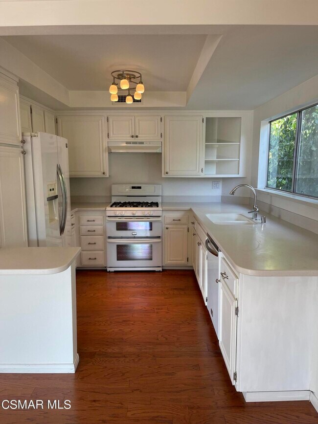 Foto del edificio - 3619 Summershore Ln