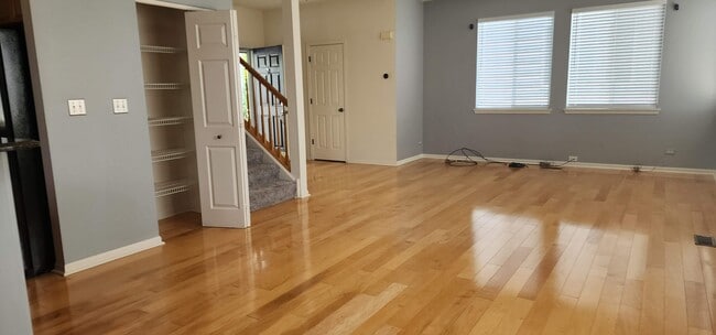 Foto del edificio - 183 W Norwell Ln