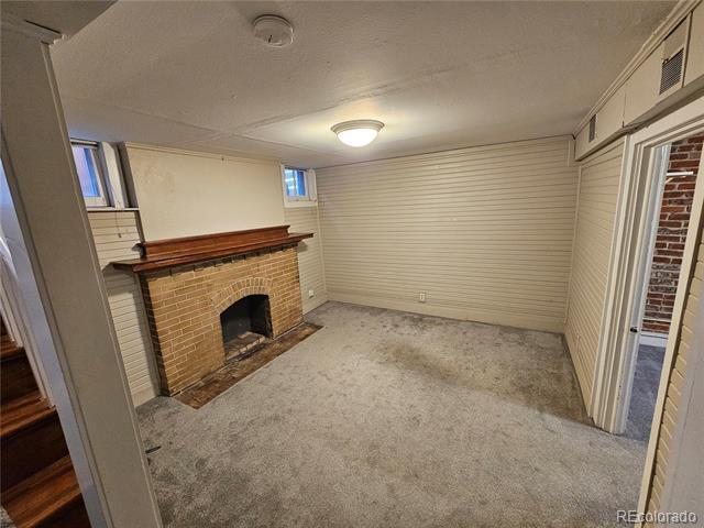 Building Photo - 803 N Marion St