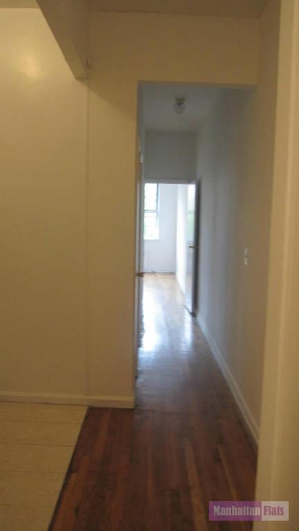 Foto principal - 321 E 89th St