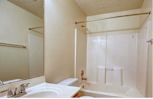 Foto del edificio - Charleswood Condo Apartments