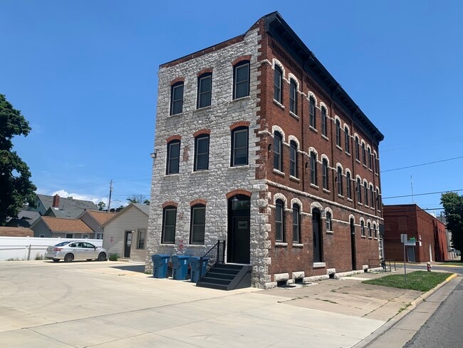 Building Photo - 1035 Hancock St