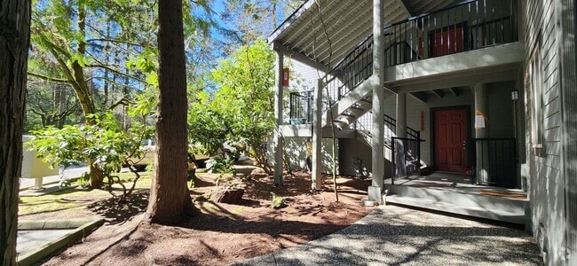 Building Photo - 14620 NE 80th Pl