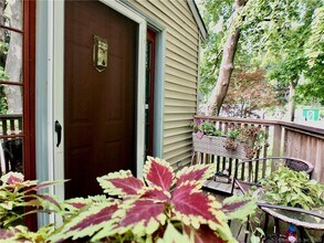 Building Photo - 5 Reservoir St