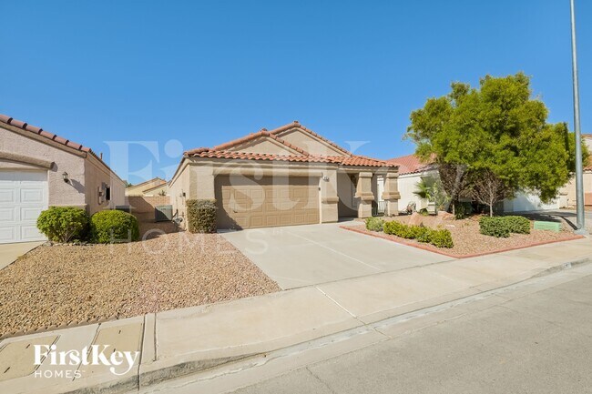 Building Photo - 692 Rising Brook Dr