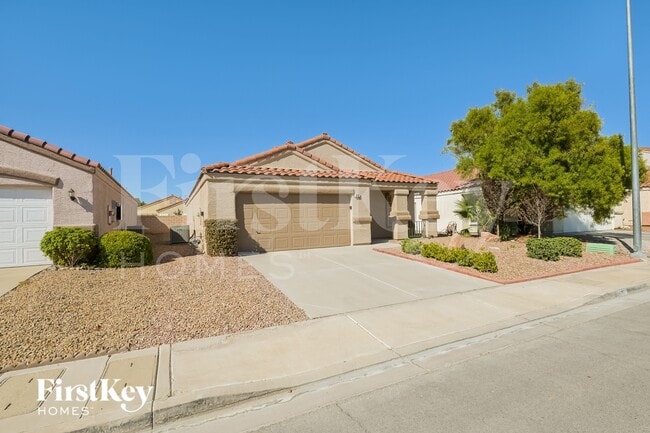 Foto del edificio - 692 Rising Brook Dr