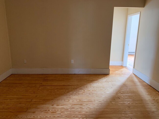 Foto del edificio - Downtown Buena Vista 2nd floor apartment 5BR, 1 Ba