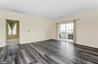 Building Photo - 1331 Sierra Dr