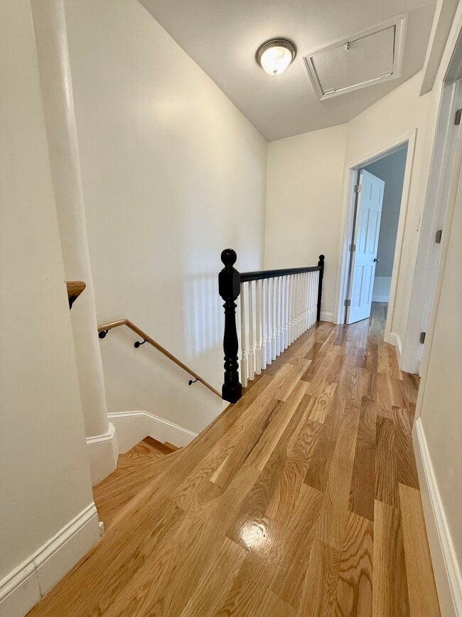 Photo - 124 Chestnut St Apartment