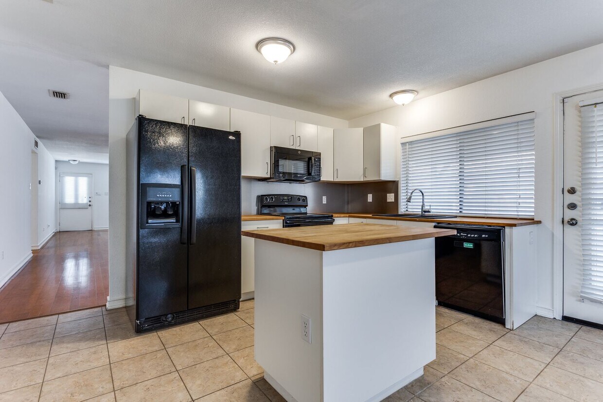 Foto principal - 3BR/2BA Home in Plano ISD for Lease!