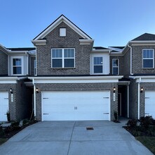 Building Photo - 700 Dreamers Private Ln