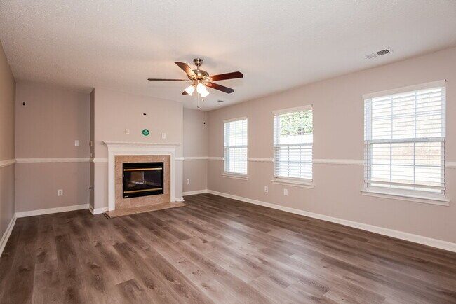 Foto del edificio - 6002 Pennycross Ln