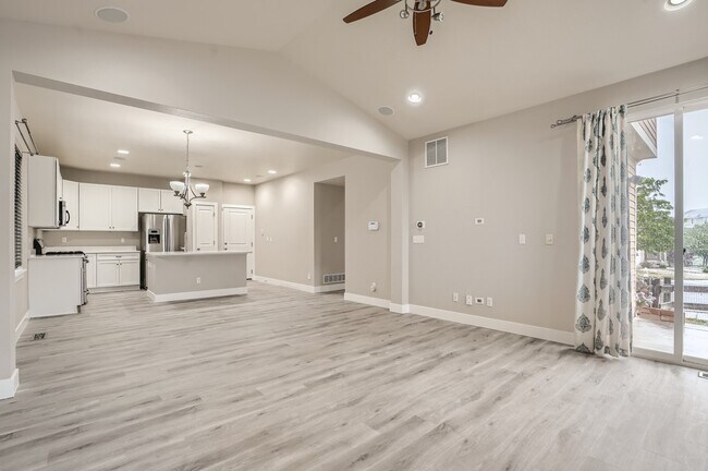 Foto del edificio - 10535 Rutledge Street