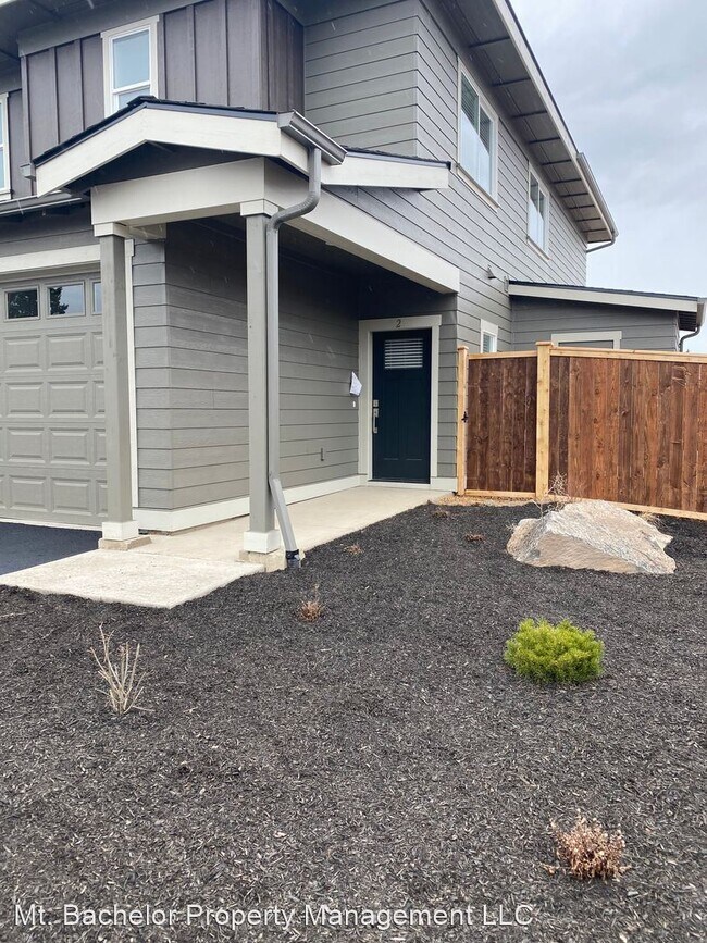 Building Photo - 3 br, 2.5 bath House - 61531 SE Jennifer L...