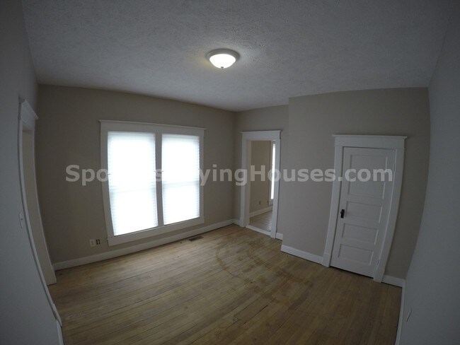 Building Photo - 1448 S Richland St