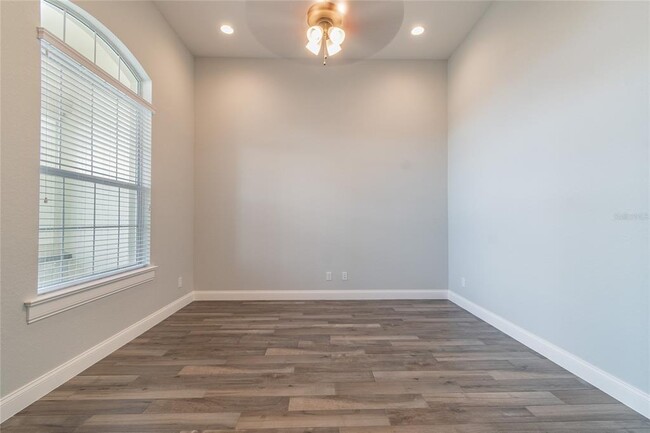 Building Photo - 6753 Bentridge Dr