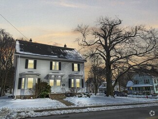 Building Photo - 47 Elm St