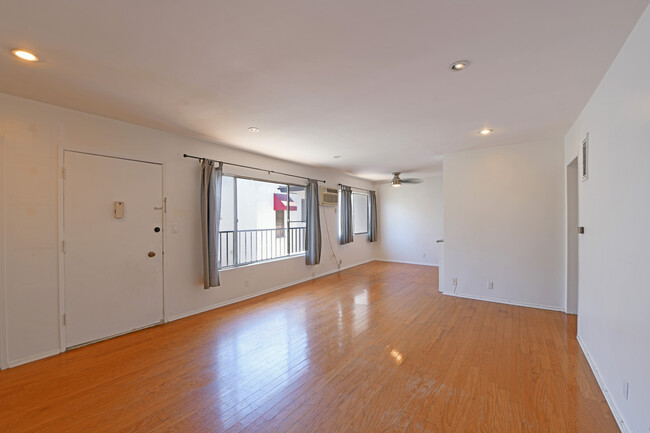 Building Photo - 1436 S Bedford St