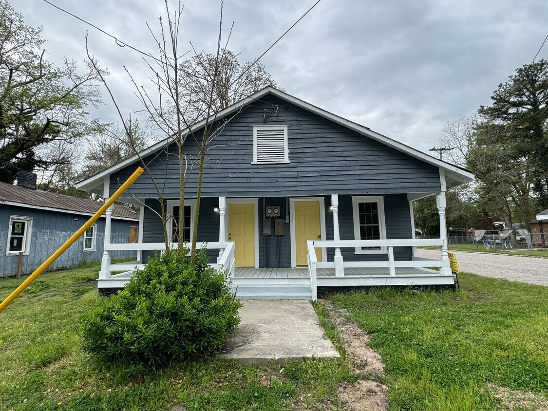 841843 Gay St Unit 843 Gay St., Rocky Mount, NC 27804 Room for Rent