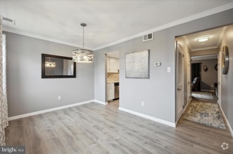 Building Photo - 216 Holly Dr
