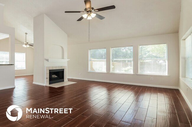 Foto del edificio - 4602 Lee Hutson Ln