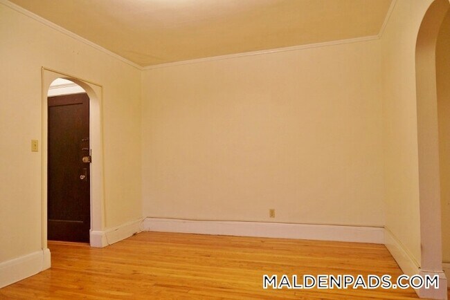 Foto del edificio - 349 Pleasant St