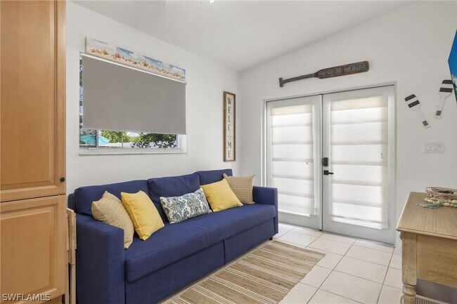 Foto del edificio - 742 111th Ave N