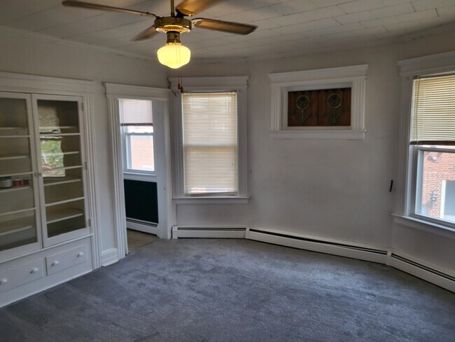 LR - 364 Franklin St