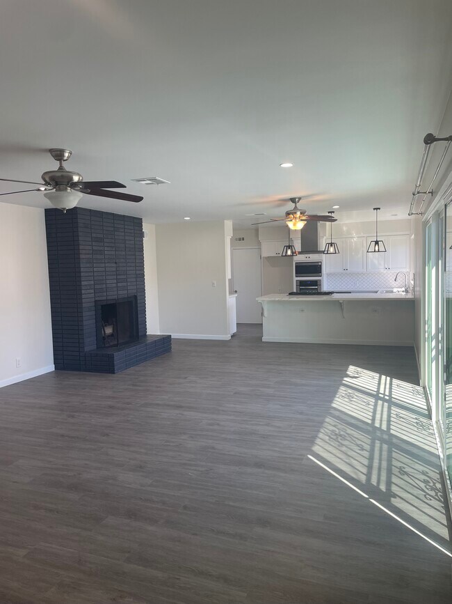 Foto del edificio - 12654 S Hoover St