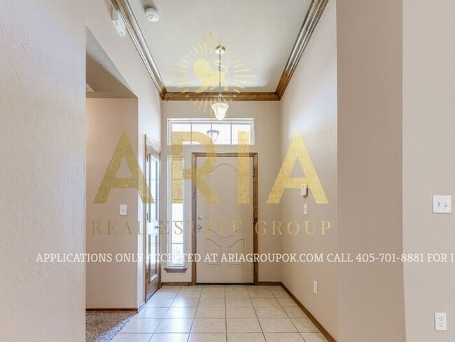 Building Photo - BEAUTIFUL 3 BED/2 BATH HOME IN ROYAL OAKS!...