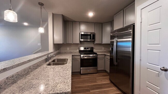Foto del edificio - "Discover Elevated Living at Hunters Ranch!"