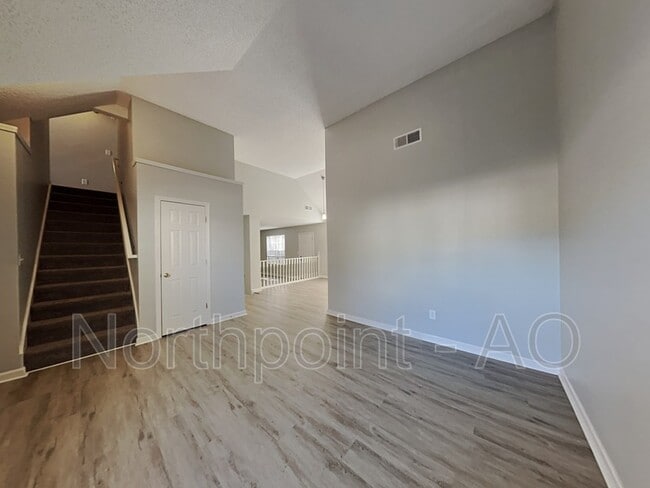 Building Photo - 7010 Mahogany Dr