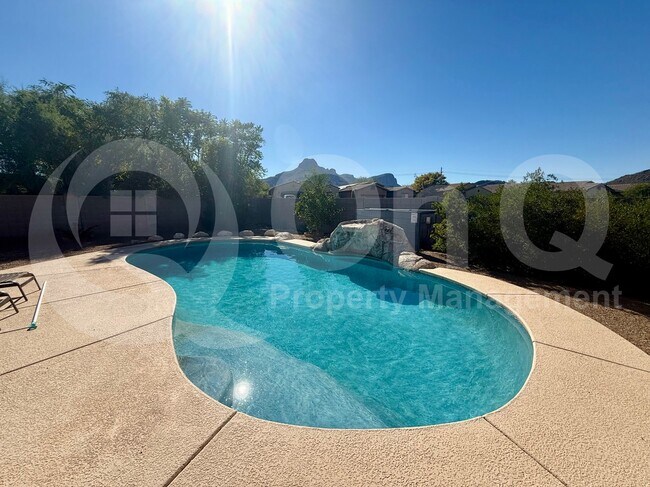 Foto del edificio - 8667 N Golden Moon Way