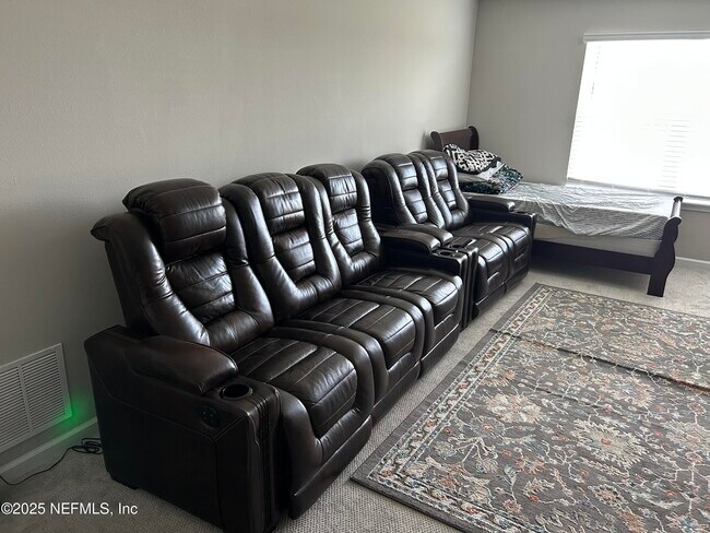 Foto del edificio - 79 Goldcrest Wy