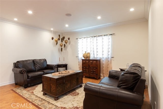 Foto del edificio - 336 W Lexington Dr