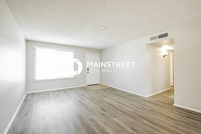 Foto del edificio - 3543 W Lupine Ave