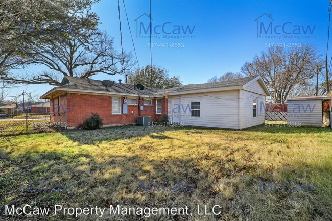 Foto del edificio - 3 br, 2 bath House - 1911 Hillcrest Dr.