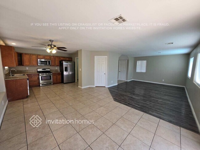 Building Photo - 2315 Ozark Way