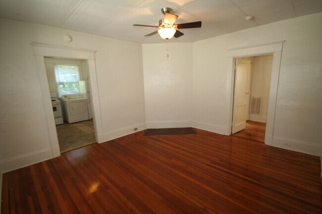 Foto del edificio - Great Single Family House - Walk to Duke o...