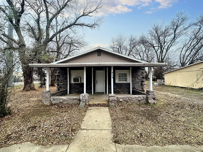 414 N Oseuma Ave, Claremore, OK 74017 House Rental in Claremore, OK