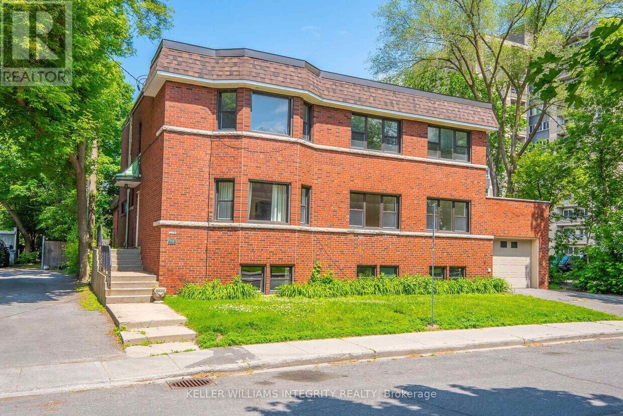 Photo principale - 379-379 Stewart St