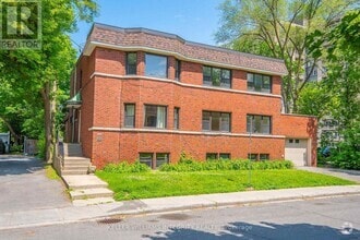 Building Photo - 379-379 Stewart St