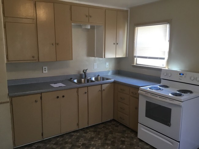 Building Photo - 2111 Felix Pl